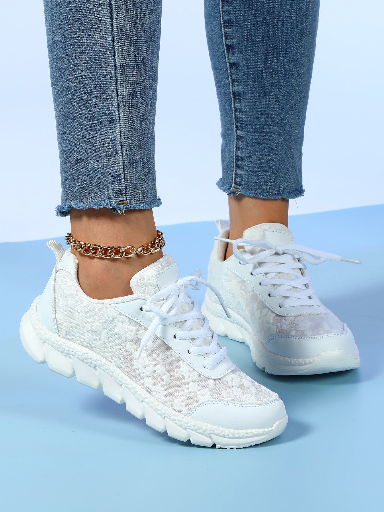 Women's Sports Shoes