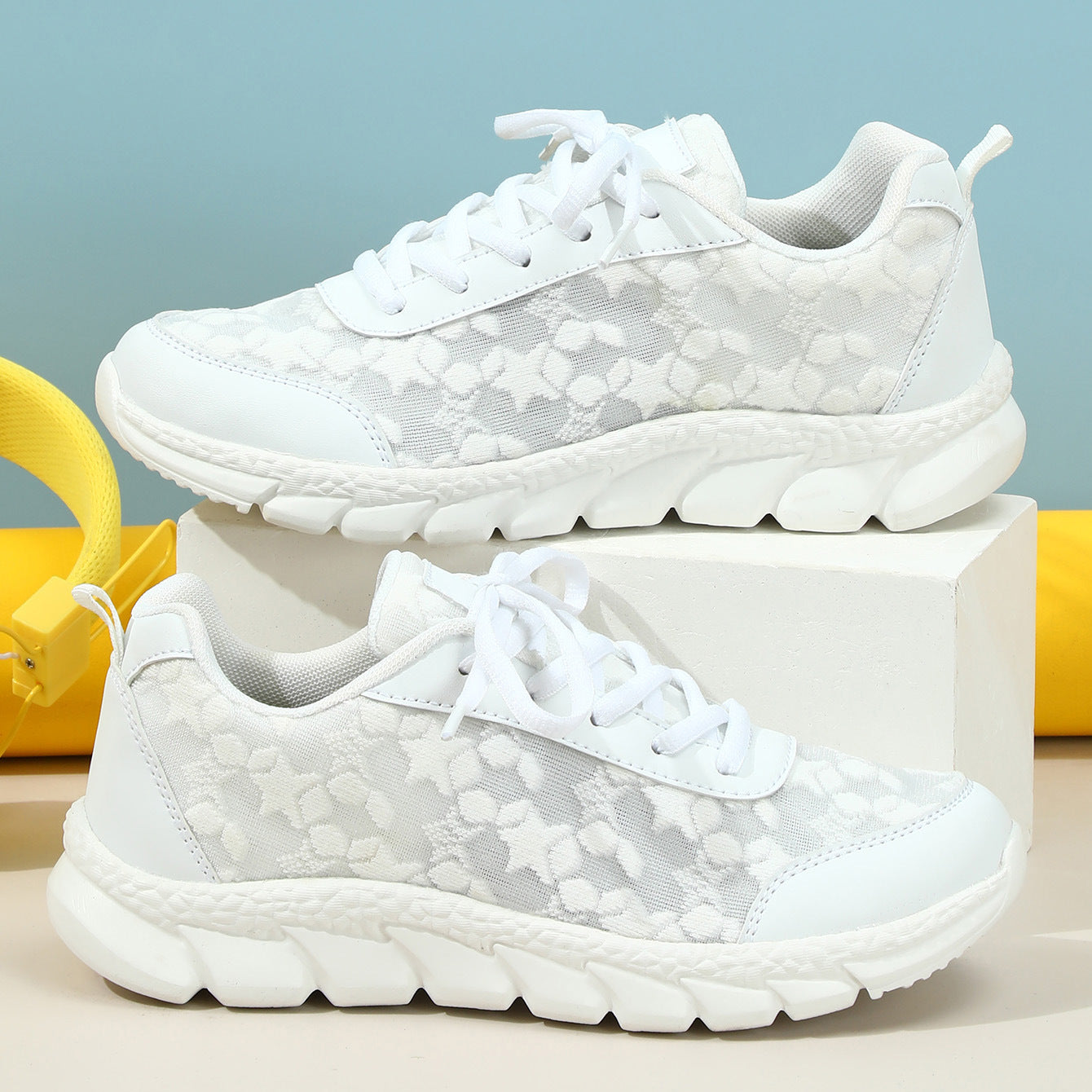 Women's Sports Shoes