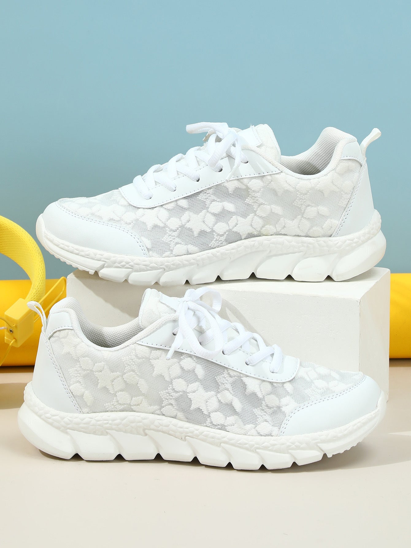 Women's Sports Shoes